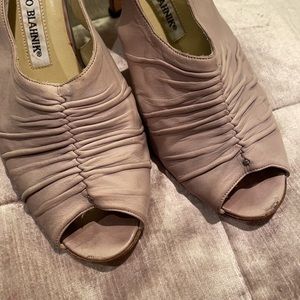 MANOLO BLAHNIK Slingback Shoes